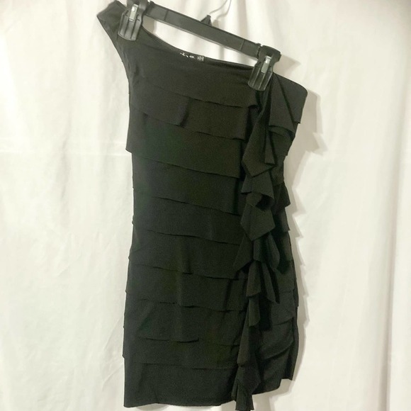 Ruby Rox Women's M Black One Shoulder Tiered Bodycon Dress - Picture 2 of 8